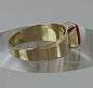 Preview: Ring mit Koralle aus 333er Gold, Größe 51, Gewicht: 1,6g