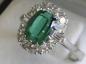 Preview: Smaragdring 3.0 ct. mit Diamantkranz 1.26 ct., 750er Weißgold, Größe 57, Gewicht: 8,8g
