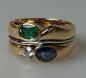 Preview: Ring aus 750er Gelb und Weißgold mit je einem Diamanten, Smaragd und Saphir, Größe 55, Gewicht: 14,7g
