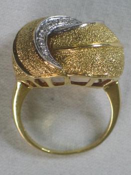 Exclusiver Diamantring aus 750er Gold mit 14 Diamanten 0.28 ct., Größe 53, Gewicht: 11,8g