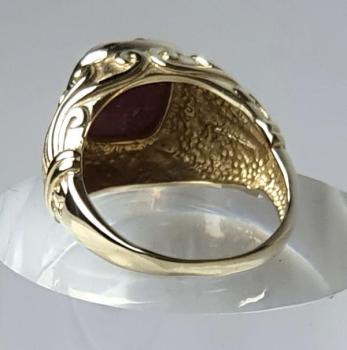 Ring aus 585er Gelbgold mit Roh Rubin, Größe 64, Gewicht: 10,9g