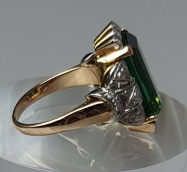 Preview: Ring aus 585er Gelbgold mit großem Smaragd Edelstein und 18 Diamanten, Größe 52, Gewicht: 9,4g