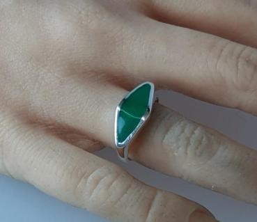 Ring aus 925er Silber mit grünem Achat Schmuckstein, Größe 53, Gewicht: 3,4g