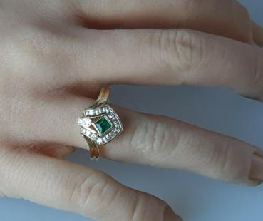 Eleganter Smaragdring mit Diamanten, 750er Gold, Größe 58, Gewicht: 4,8g