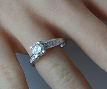 Preview: Diamantring aus 585er Weißgold mit 7 Diamanten 0.62 ct., Größe 53, Gewicht: 2,8
