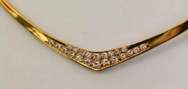 Edles Diamantspangencollier von SK mit 1.0 ct. aus 750er Gold, Innenumfang: 10,5 x 11,5 cm, Gewicht: 33,9g