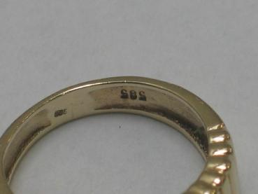 Preview: Ring mit Saphir und Diamanten aus 585er Gold, Größe 48, Gewicht: 3,4g