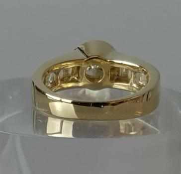 Herrlicher Diamantring mit 1.65 ct. 750er Gold, Größe 53, Gewicht: 7,6g