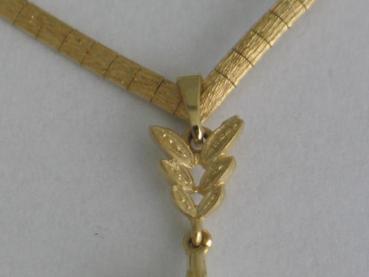 Goldcollier mit Perle, 585er Gold, Länge: 45,0 cm, Gewicht: 14,8g