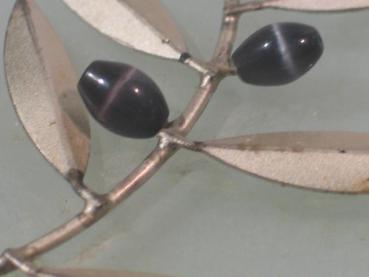 Olivenzweig mit Schmucksteinen auf Glasplatte, Griechenland 925er Sterlingssilber