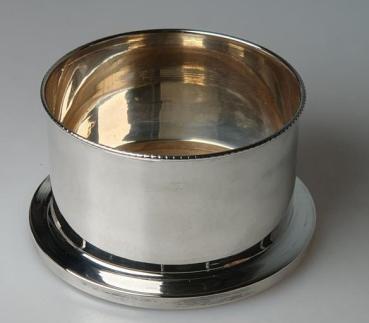 Preview: Flaschenhalter rund aus 900er Silber, Gewicht. 128,0g