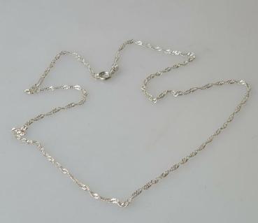 Halskette im Phantasiemuster aus 925er Sterlingsilber, Länge 45,0 cm, Gewicht: 1,6g