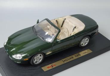 Jaguar XK8 1:18