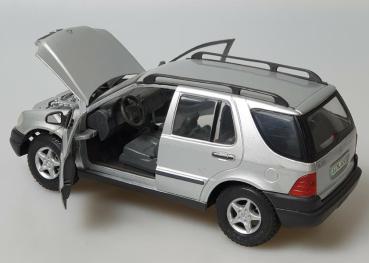 Preview: Mercedes-Benz ML 320 1:24