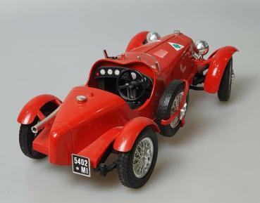 Alfa Romeo 2300  Monza 1:18
