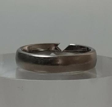 Preview: Platin Carree Diamantring, 600er Platin, Größe 51, Gewicht: 5,5g