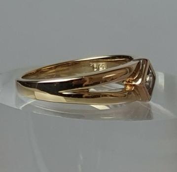 Preview: Schmucksteinring mit Schmuckstein im Carreé Schliff, 585er Gold, Größe 58, Gewicht: 4,0g