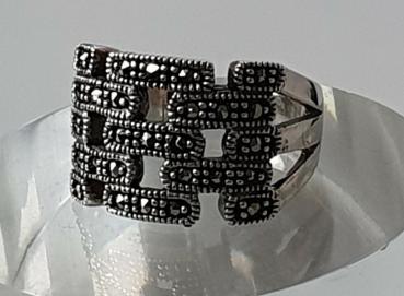 Ring mit Markasiten aus 835er Silber, Größe 50, Gewicht: 7,2g
