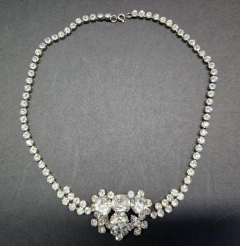 Preview: Eindrucksvolles Schmucksteincollier mit Zirkoniabesatz, Länge: 46,0 cm