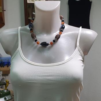 Handmade Halskette mit verschiedenen Schmucksteinen geschliffen und facettiert, Länge 46,0 cm + 6,0 cm Verlängerung