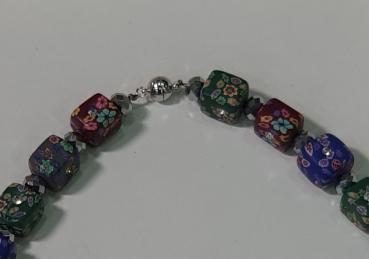 Halskette mit Schmucksteinen und Zirkonia, Länge 52,0 cm