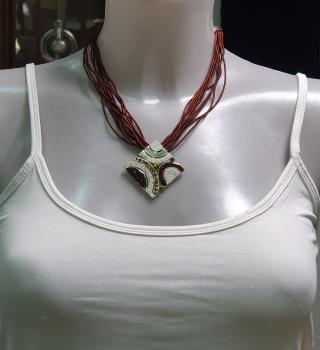 Stylische Halskette mit Schmucksteinplatte, Länge 41,0 cm + 5,0 cm Verlängerung