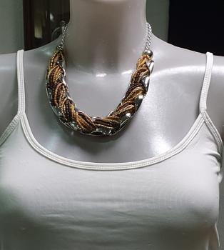 Handmade Halskettencollier mit verschiedenen Schmucksteinen, Länge 44,5 cm + 5,0 cm Verlängerung