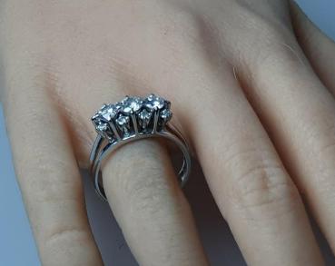 Fantastischer Diamantring mit 11 Diamanten (1.33 ct) aus 750er Weißgold, Größe 59, Gewicht: 6,7g