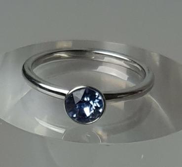Schmucksteinring mit hellblauem Zirkonia, Größe 62