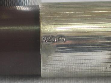 Lippenstiftflakon aus 925er Sterlingsilber Gewicht: ca 20,3 Gramm