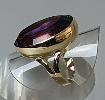 Preview: Großer Amethyst Edelsteinring aus 750er Gold, Größe 55, Gewicht: 14,4g