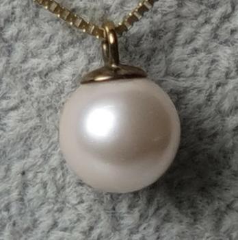 Perlenanhänger mit großer Rundperle, 333er Gold, Gewicht: 1,8g