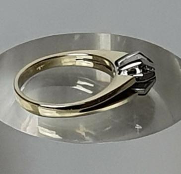 Preview: Brillantsolitär mit 0.15 Karat aus 585er Gold, Größe 55, Gewicht: 5,1g