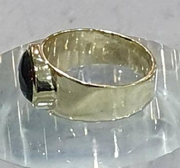 Preview: Ring mit Onyx Cabochon, 585er Gold, Größe: 52, Gewicht: 4,7g