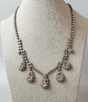 Preview: Eindrucksvolles Schmucksteincollier mit Zirkoniabesatz, Länge: 42,0 cm