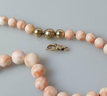 Vintage Engelshaut Korallenkette zartrosa-weiß, 10 bis 14 mm, Länge: 44,0 cm