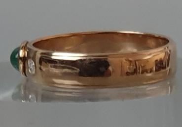 Smaragd- Diamantring aus 585er Rotgold, Größe 60, Gewicht 5,3g