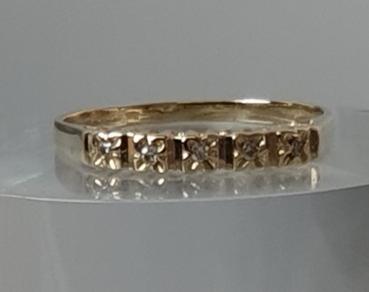 Diamantring mit 5 Diamanten aus 585er Gold, Größe 56, Gewicht: 1,8g