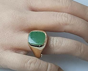 Jade Schmucksteinring aus 750er Gold, Größe 68, Gewicht: 14,2g