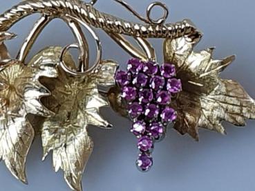 Preview: Vintage Rubin Brosche "Weinreben", 750er Gold, Gewicht: 11,3g