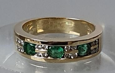 Smaragd- Diamantring aus 750 Gold, Größe 55, Gewicht: 8,7g