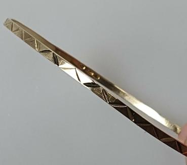 Armreif mit Muster, 585er Gelbgold, Gewicht: 5,2g