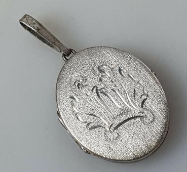 Medaillon Anhänger mit Motiv aus 835er Silber, Gewicht: 10,9g