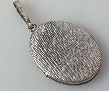 Medaillon Anhänger mit Motiv aus 835er Silber, Gewicht: 10,9g