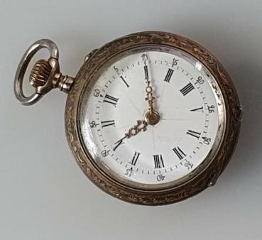 Kleine Taschenuhr / Frackuhr aus 800er Silber, Handaufzug