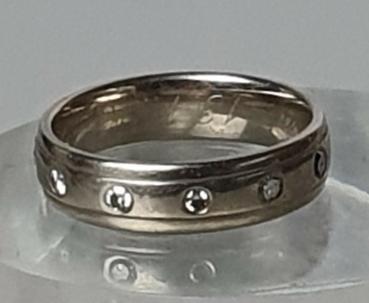 Diamantring mit 0.14 ct. aus 585er Weissold, Größe 51, Gewicht: 4,7g