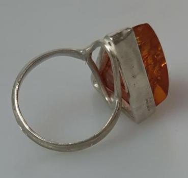 Preview: Dreieck Bernsteinring aus 925er Sterlingsilber, Größe 61, Gewicht: 8,5g