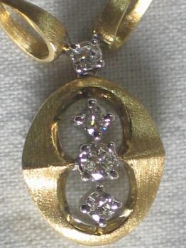 NEU Collier aus 585er Gelbgold mattiert mit Diamanten, Länge 42,5 cm, Gewicht: 8,9g