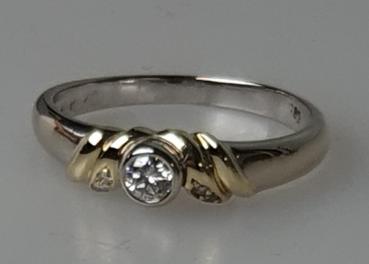 Preview: Bicolor Diamantring aus 585er Weiß & Gelbgold mit fünf Diamanten, Größe 56, Gewicht: 3,2g