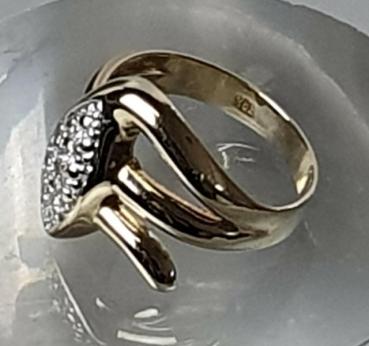 Preview: Diamantring aus 585er Gold, Größe 45, Gewicht: 1,9g
